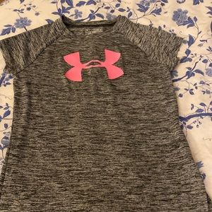 Under Armour T-shirt